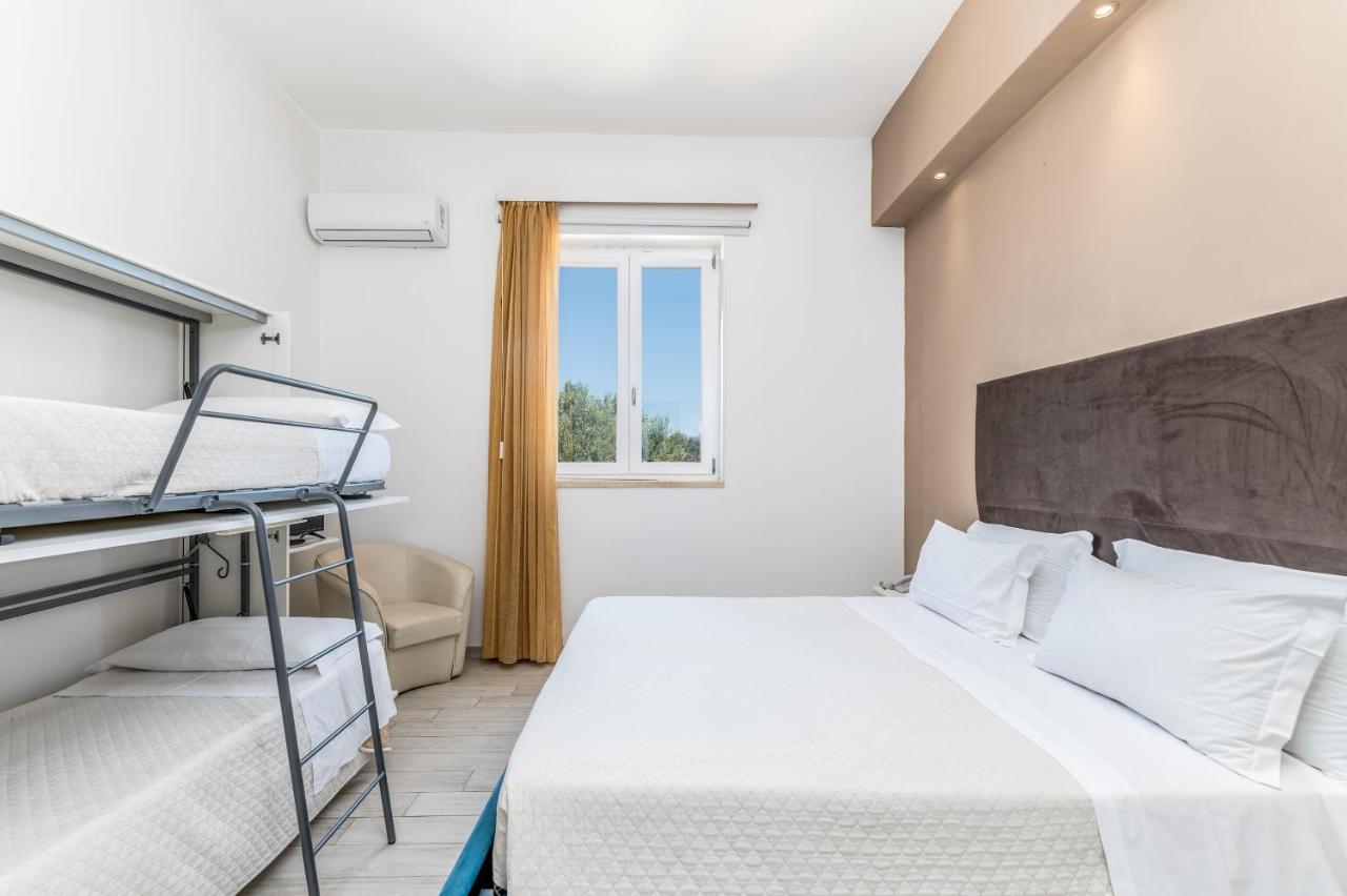 Hotel Reverse Torre Santa Sabina Εξωτερικό φωτογραφία